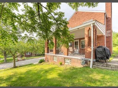 400 Sunset Dr, Pittsburgh, PA, 15228