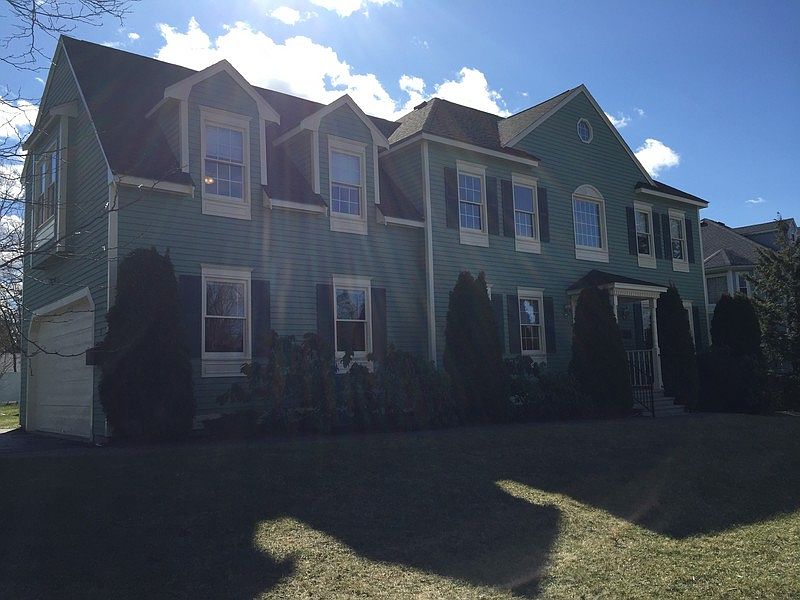 2nd image of 1 Sunflower Cir