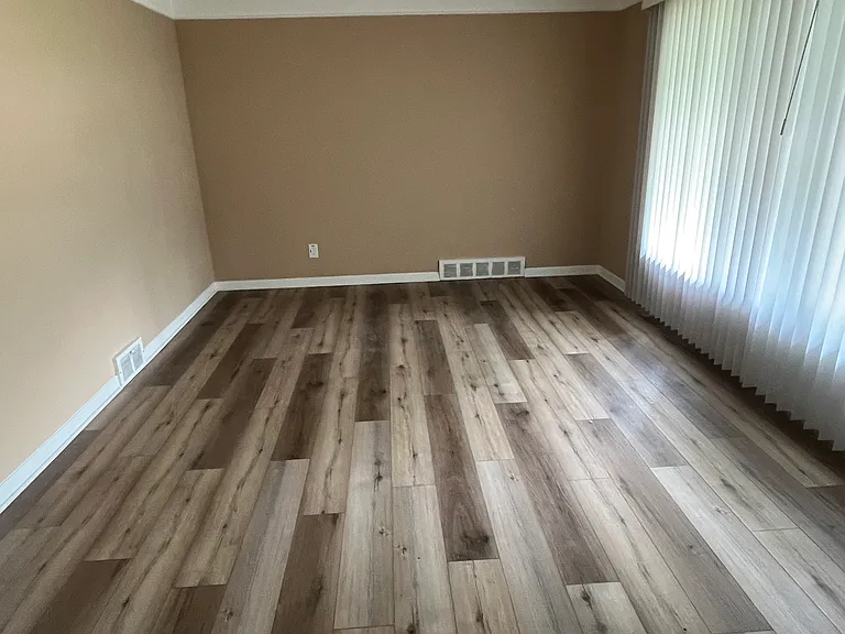 27640 Bohn St — Photo 12