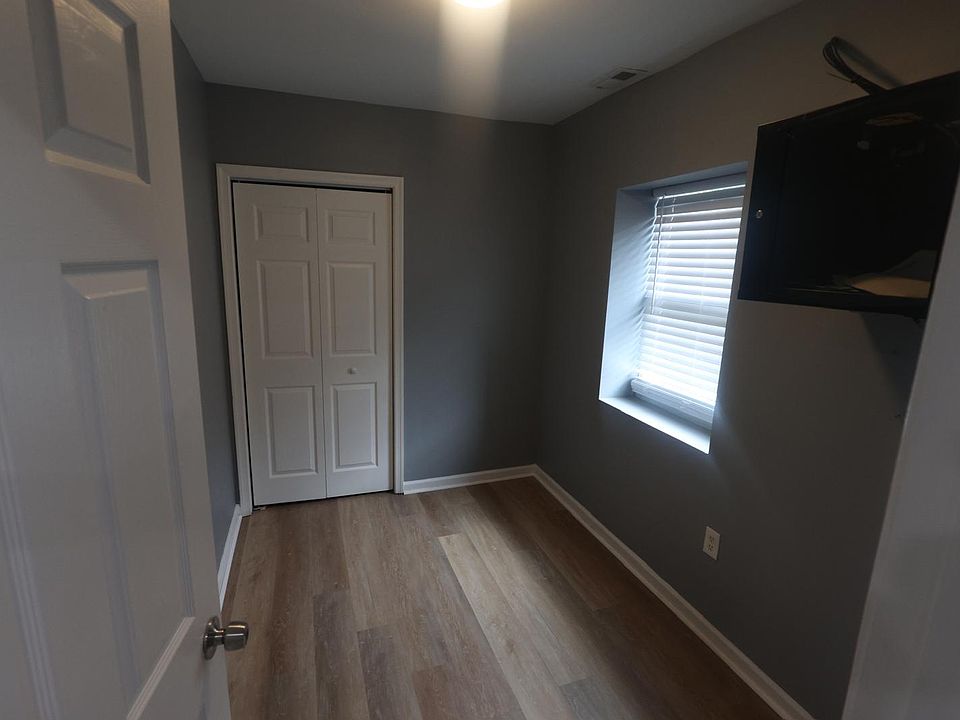 1st image of 4645 Hillside Rd SE #6