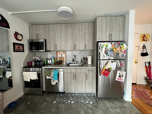 Rented by AZ REALTY NYC LLC | media 15