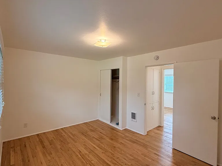 The Waverleigh Apartments — Photo 34