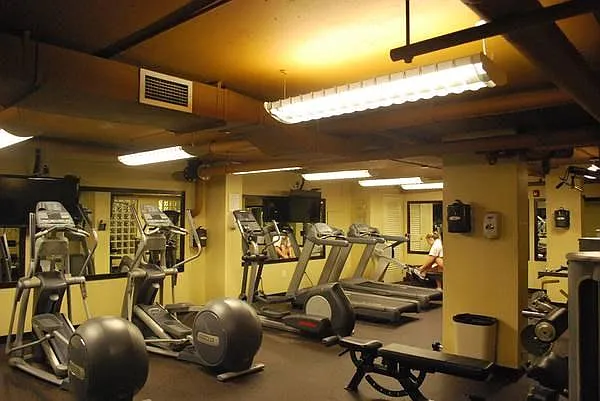 1 bed, 600 sqft, $2,300 — Photo 3