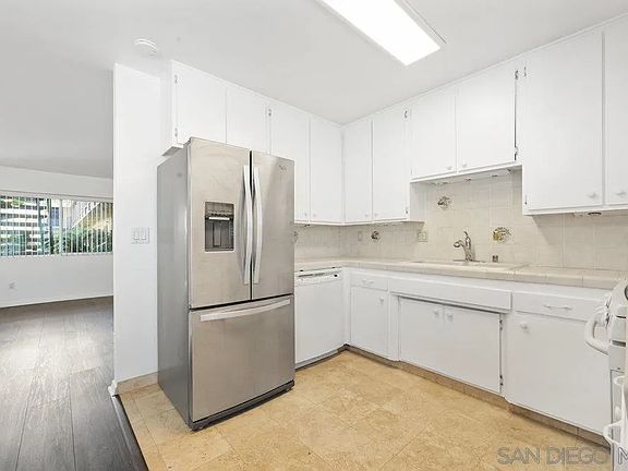 5th image of 4851 Cole St Unit 1