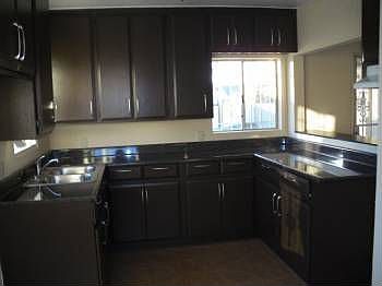 4th image of 720 Toyne St