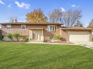1865 Paul Dr, Kaukauna, WI 54130