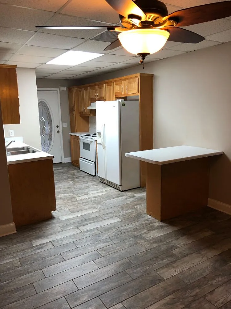 1 bed, 800 sqft, $800 — Photo 2