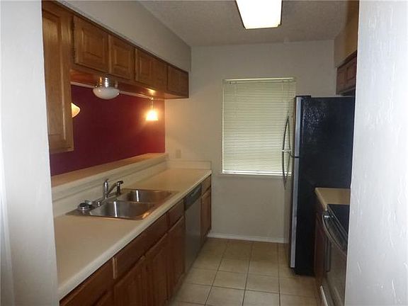 5th image of 945 Cedarland Blvd