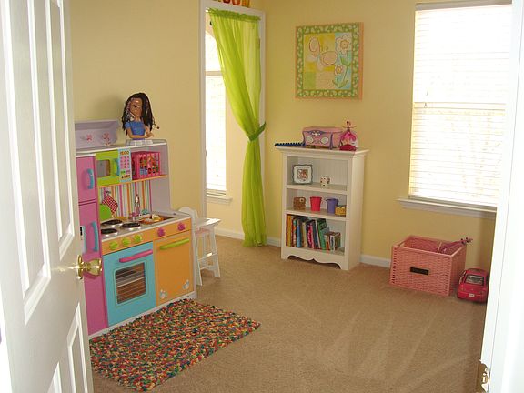 Playroom (Bedroom 2)