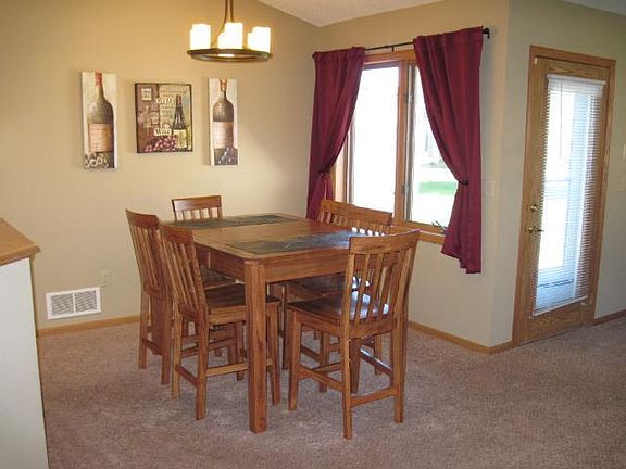 5th image of 9215 Yancey Ln