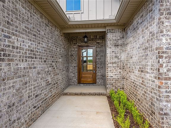 2nd image of 13912 Margaret Way