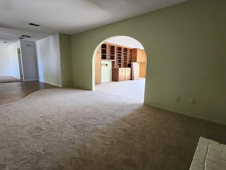 1308 W Lime Ave — Photo 6