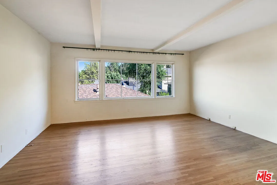 1 bed, 1.0 bath, 625 sqft, $2,000 — Photo 2
