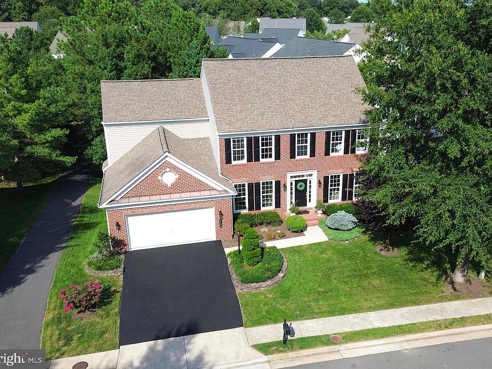 1st image of 8164 American Holly Rd