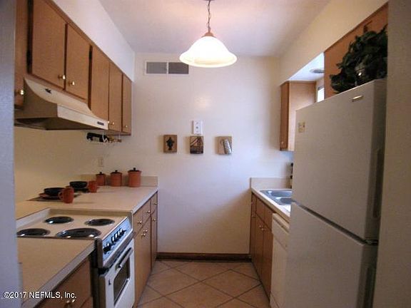 3rd image of 1950 Paine Ave APT 18