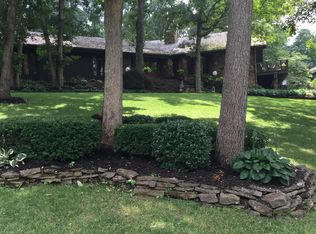 2452 E Melbourne Rd, Springfield, MO 65804