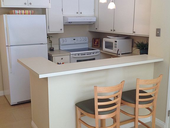 5th image of 3549 Castle Glen Dr Unit 111