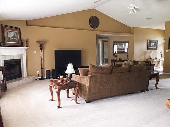 2nd image of 5229 Mossberg Dr E
