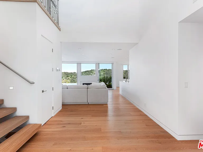 3642 Beverly Ridge Dr — Photo 16