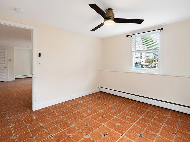 4 Yale St #1 — Photo 13