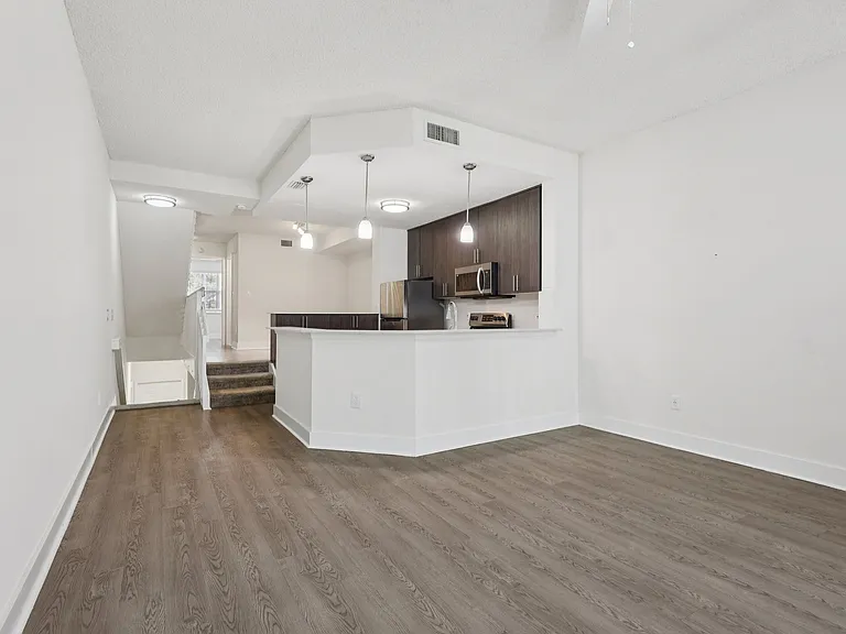 Windsor Castle Townhome Community — Photo 94