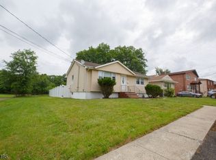 1701 Clinton St, Linden, NJ 07036