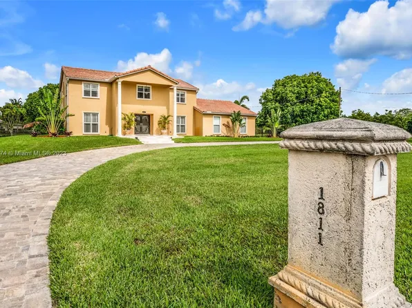 1811 SW 136th Ave, Davie, FL 33325