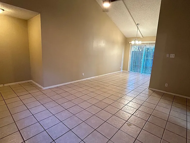 7208 Creekside Dr #D — Photo 7