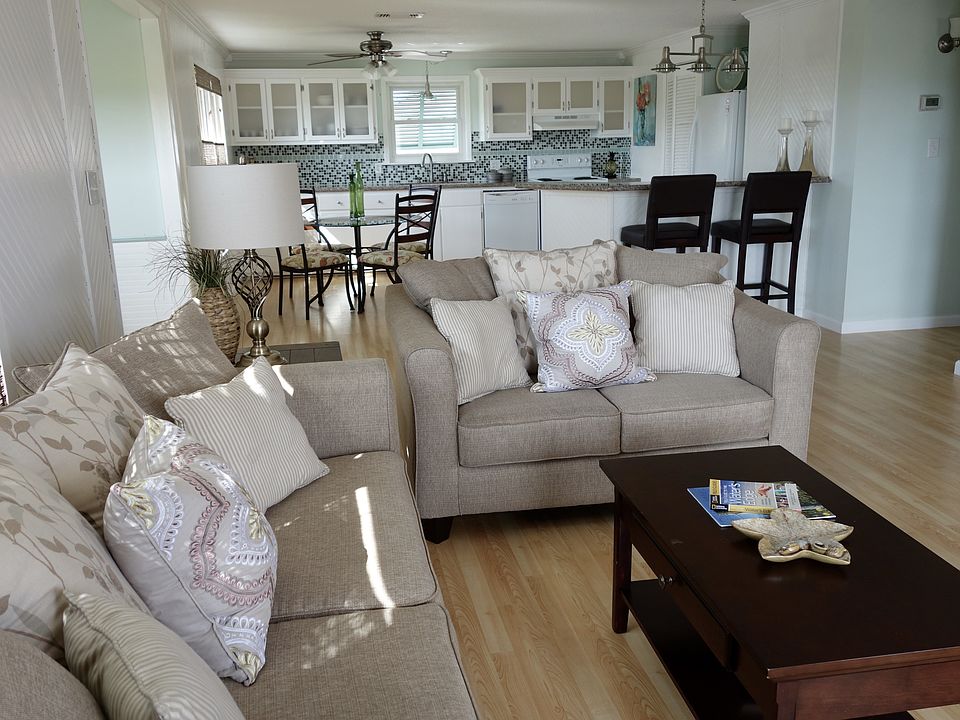 1st image of 4203 San Jacinto Dr