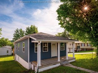 822 Kanawha Ter, Saint Albans, WV 25177