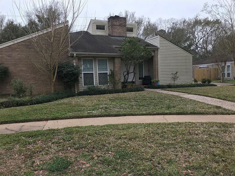 1st image of 15811 Mill Hollow Dr