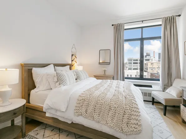 21-45 44th Drive image 5 of 9