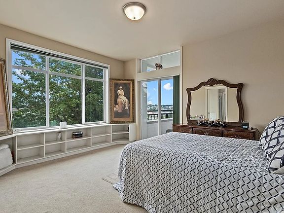 3rd image of 320 32nd St #101