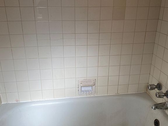 2nd image of 6120 N Rockwell St #1A