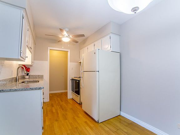2nd image of 6101 W 94th St APT B4