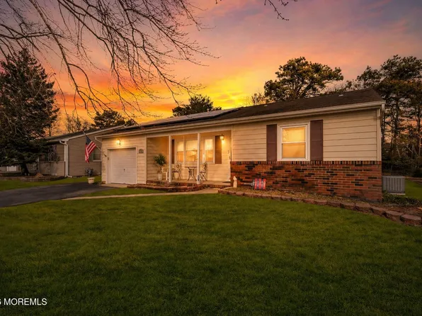 86 Northumberland Drive, Toms River, NJ 08757
