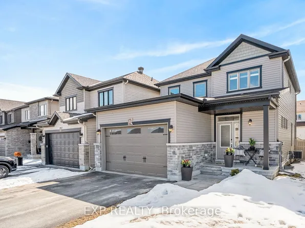 690 Parade Dr, Ottawa, ON K2S 0Z3