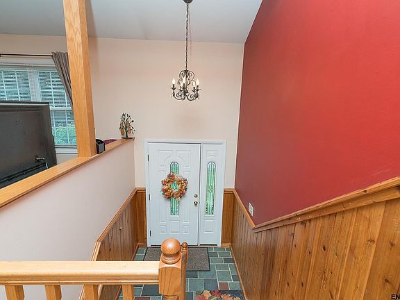 3rd image of 91 Coventry Ct