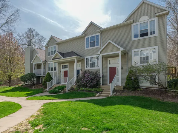 6332 Quail Run Dr, Kalamazoo, MI 49009