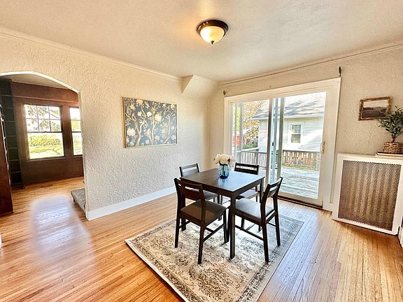 5th image of 303 S Ringold St