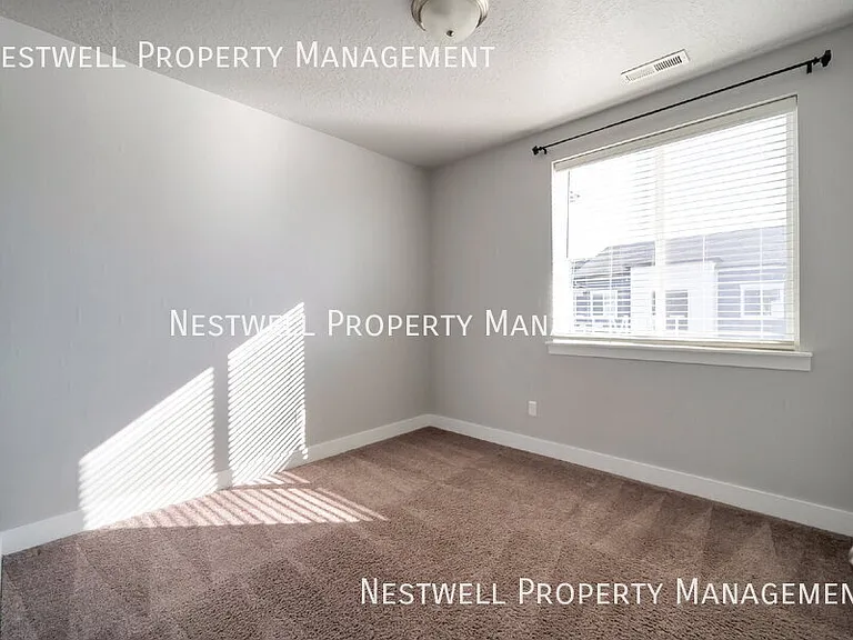 762 N 260 W #LL304 — Photo 11