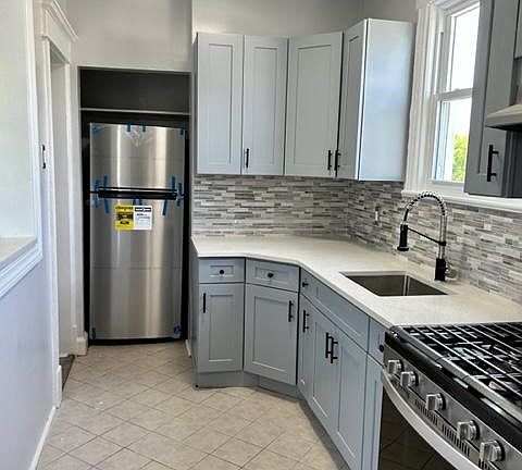 2nd image of 78 Clinton Pl Floor 2
