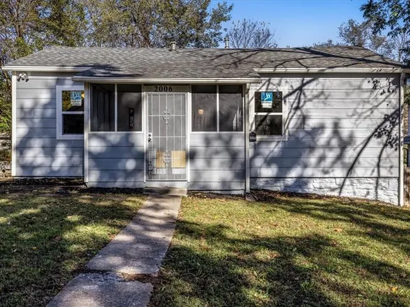 2006 E 83rd St, Kansas City, MO 64132