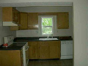 3rd image of 712 Arch St