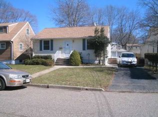 116 Ridgeley Ave, Iselin, NJ 08830