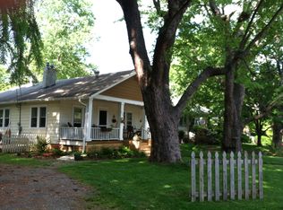 273 Sulphur Springs Rd, Asheville, NC 28806