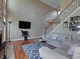 108 S Pembroke Cir, Lake Bluff, IL 60044