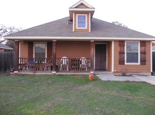 1717 Red Oak Ct, Denton, TX 76209