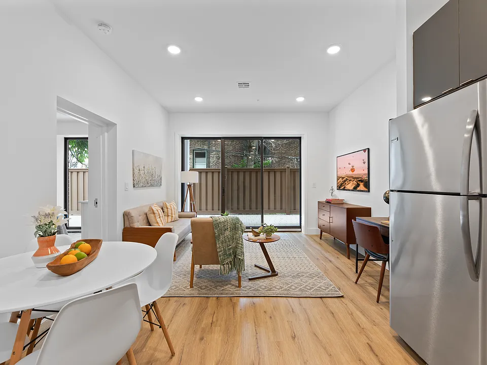 28 Vroom St #305