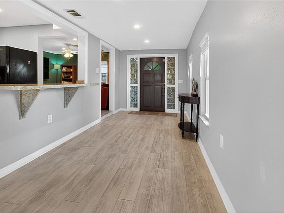 3rd image of 5021 37TH AVENUE N